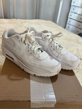Nike Triple White Leather Air Max Sneakers 8.5W 7Y